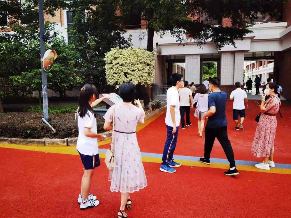 志愿者.jpg
