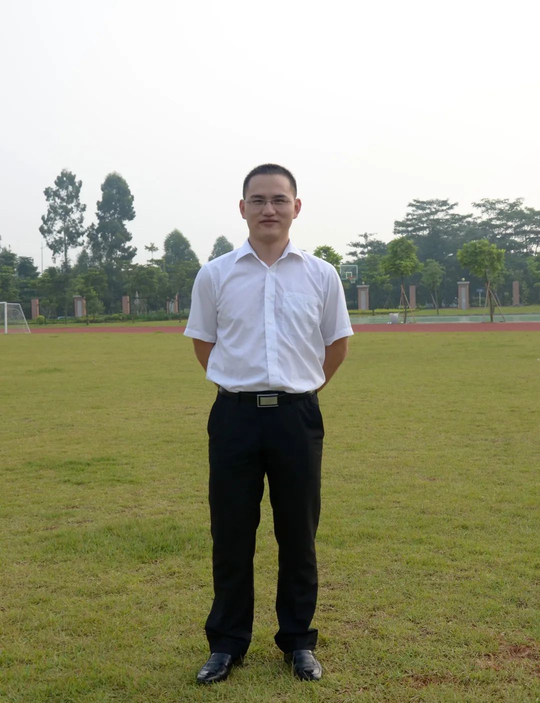 2F4E2