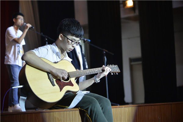 学生精å