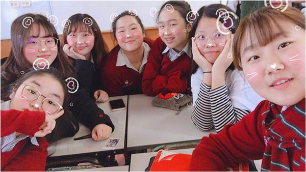 学校学ä