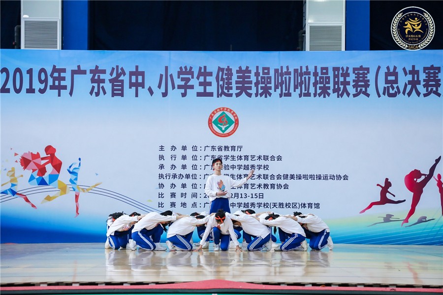街舞大集体.JPG