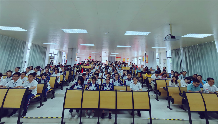 null 3张昕老师上课10.jpg