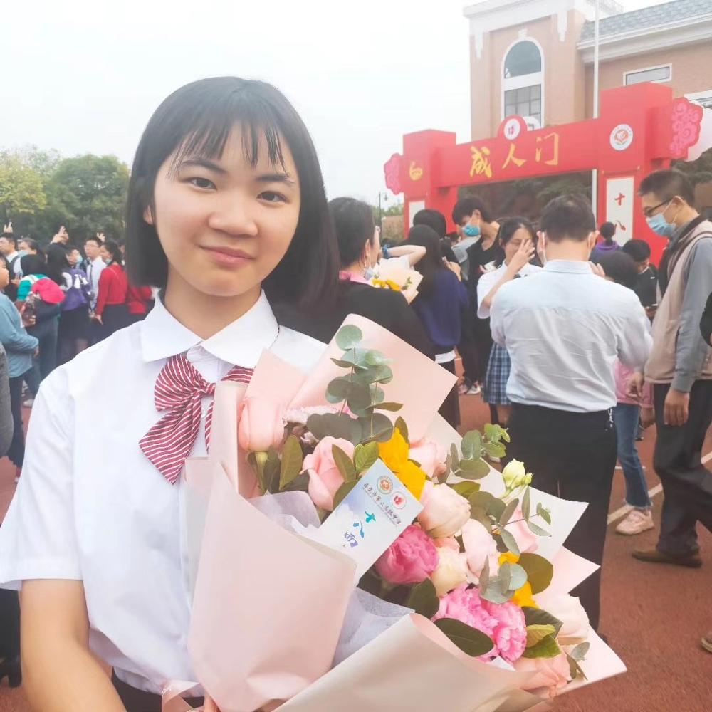 华南理工大学余荣3.jpg