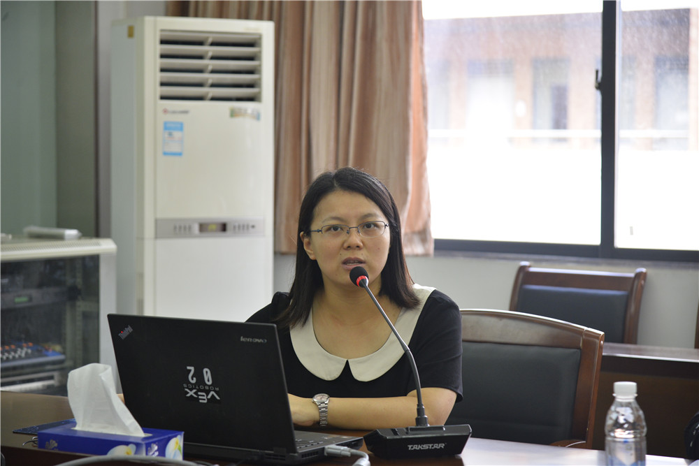 莞中查丹老师发言.JPG